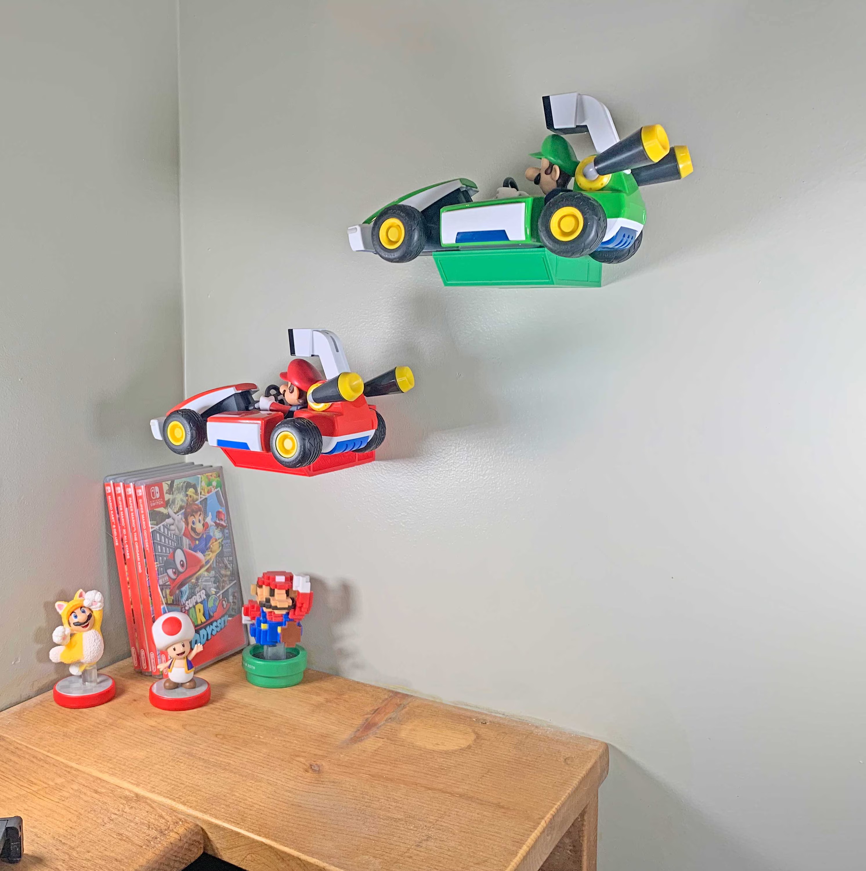Mario Kart Live Home Circuit Wall Mount & Charging Base