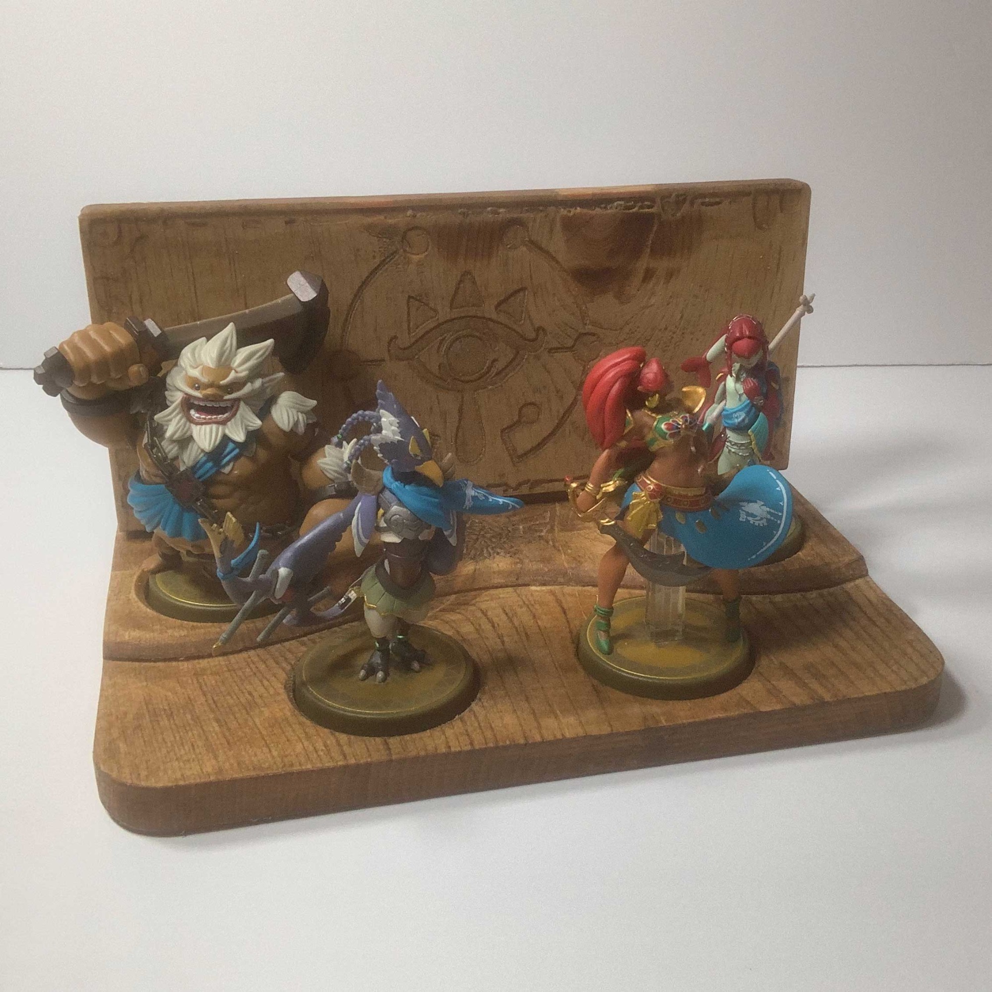 Zelda Amiibo Stand: Breath of the Wild Four Champions Display